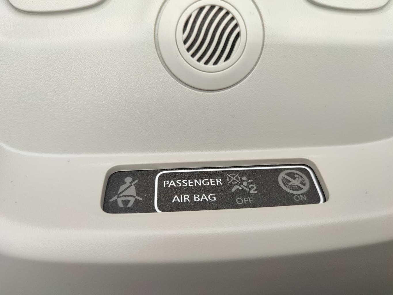 Eclairage de plafonnier RENAULT CAPTUR 1 PHASE 2 Diesel - 1