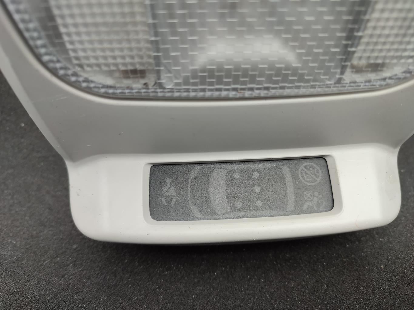 Luce di cortesia PEUGEOT 308 1 SW PHASE 1 BREAK Diésel - 1