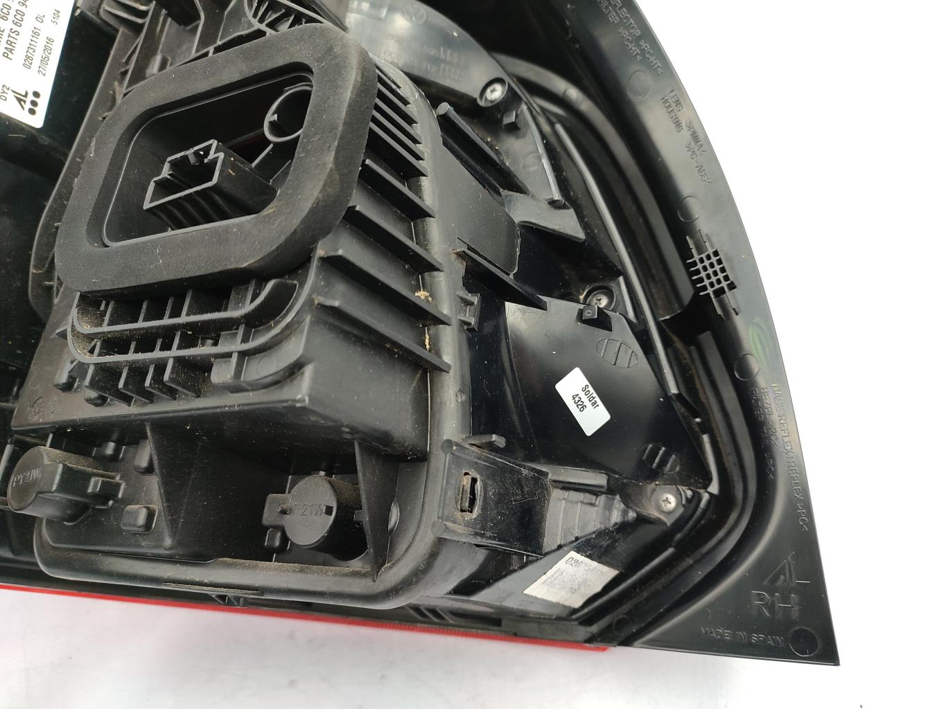 Fanale posteriore principale destro (luci) VOLKSWAGEN POLO 5 PHASE 2 Gasolina - 1