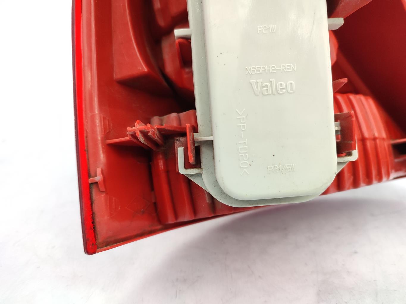 Feu arriere principal droit (feux) RENAULT CLIO 2 PHASE 2 Essence - 1