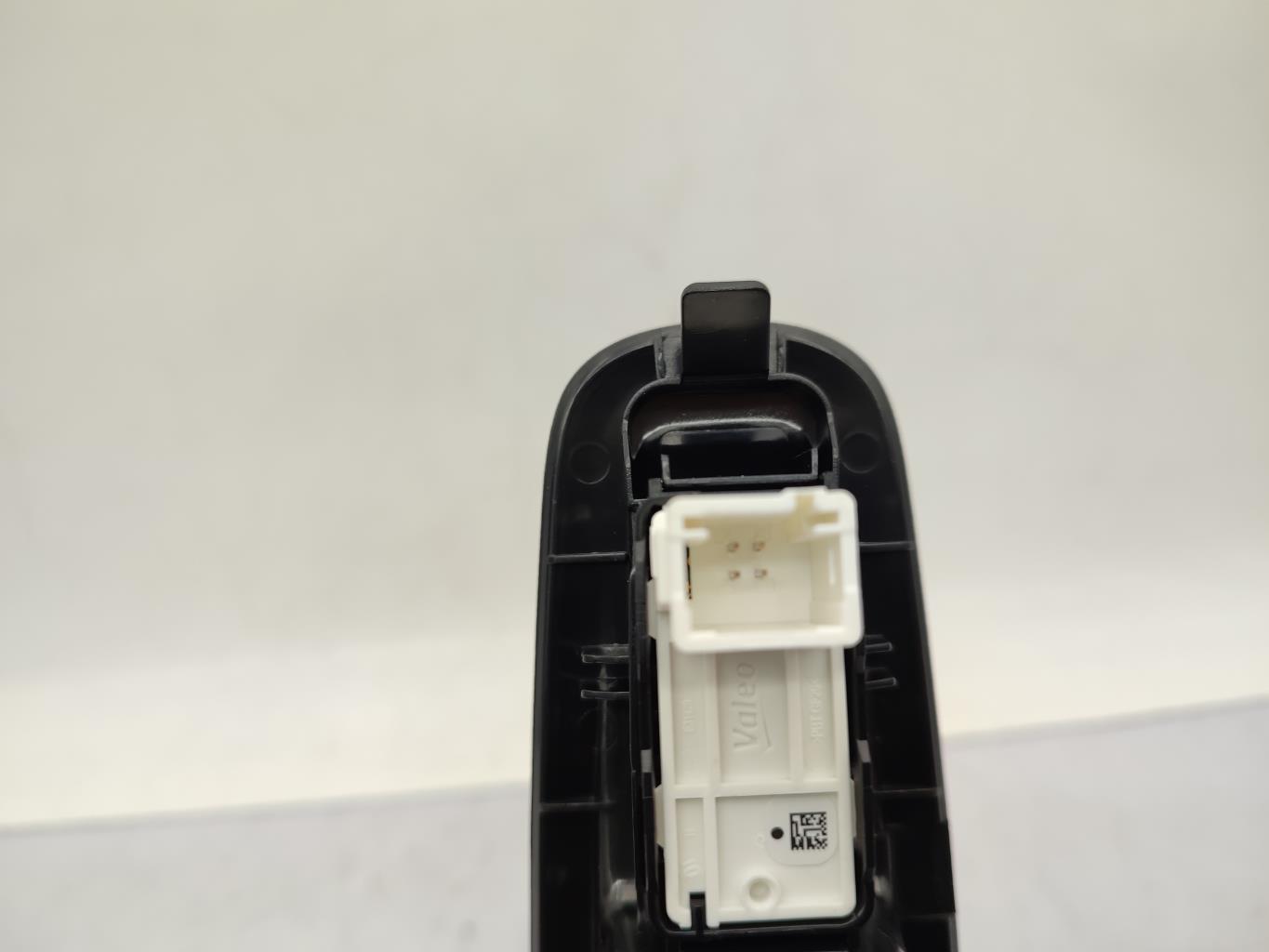 Interruttore lavacristalli posteriore sinistro PEUGEOT 308 2 SW PHASE 2 BREAK Diésel - 1
