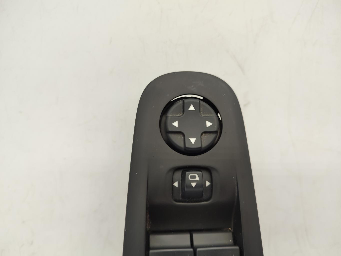 Interruttore lavacristalli anteriore sinistro PEUGEOT 308 2 SW PHASE 2 BREAK Diésel - 1