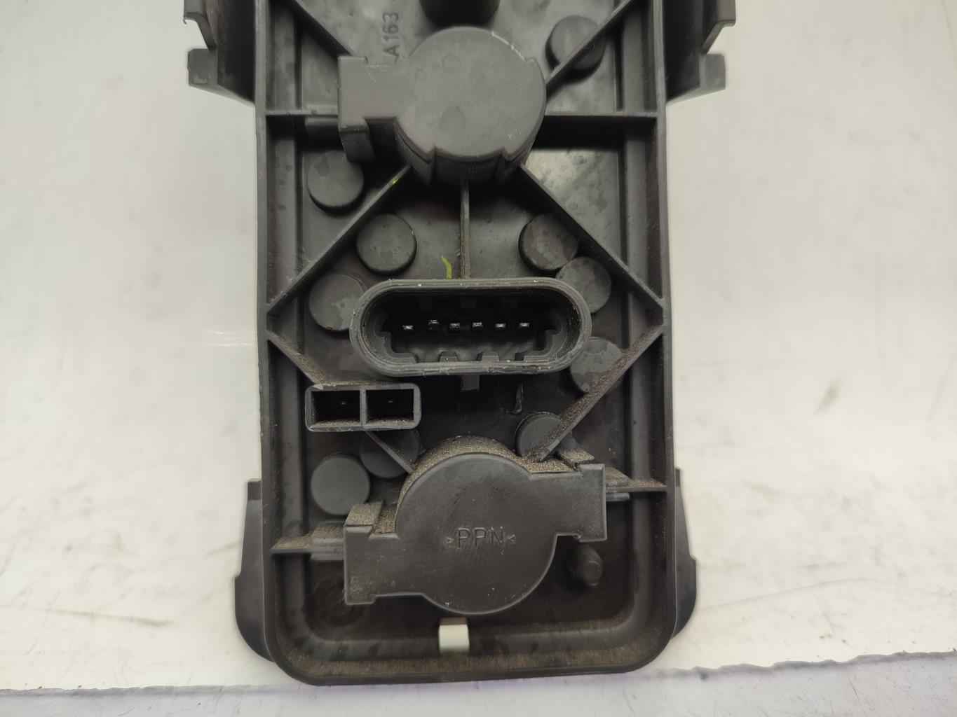 Base portalampade fanale posteriore sinistro MERCEDES CLASSE M 163 PHASE 2 Gasolina - 1