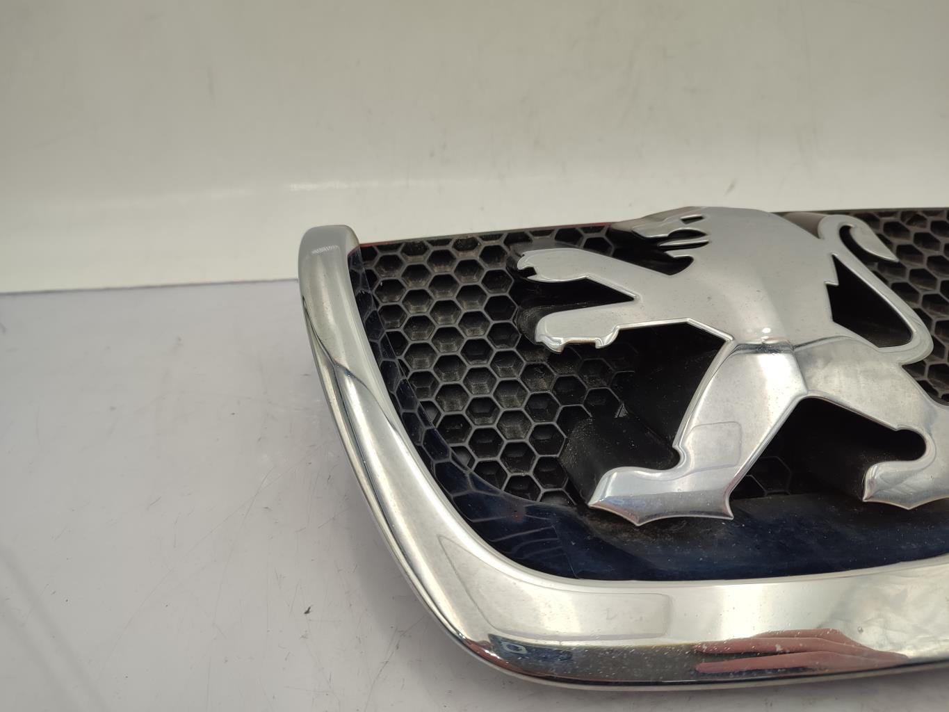 Sigle de calandre PEUGEOT 207 PHASE 1 Diesel - 1