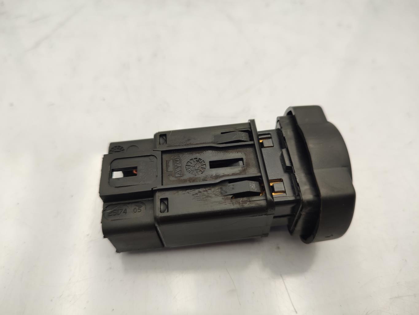 Bouton de warning DACIA SANDERO 1 Essence/GPL - 1