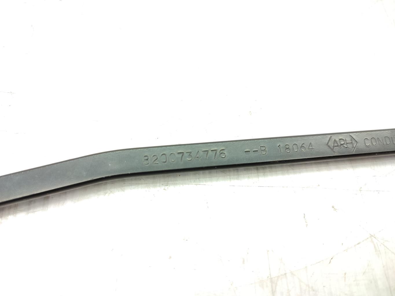 Braccio tergicristallo anteriore sinistro NISSAN NV400 Diésel - 1