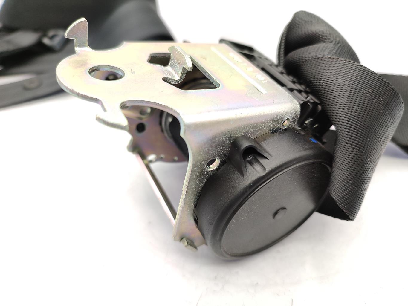 Cintura di sicurezza posteriore sinistra PEUGEOT 208 1 PHASE 1 Gasolina - 1