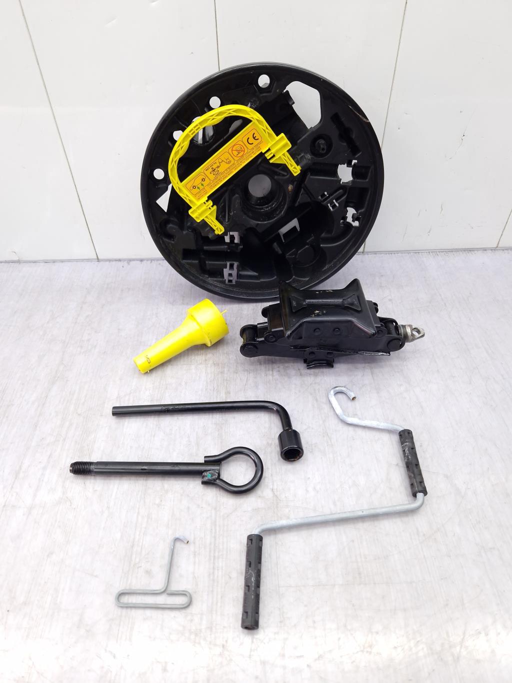 Cric (Ensemble depannage) RENAULT CLIO 2 PHASE 2 Diesel - 1