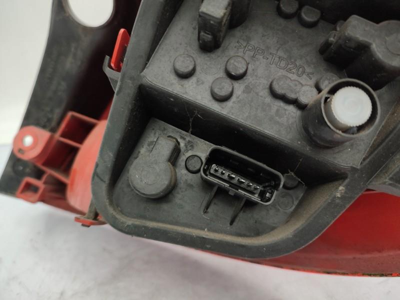 Fanale posteriore principale sinistro (luci) RENAULT CLIO 3 PHASE 1 Diésel - 1