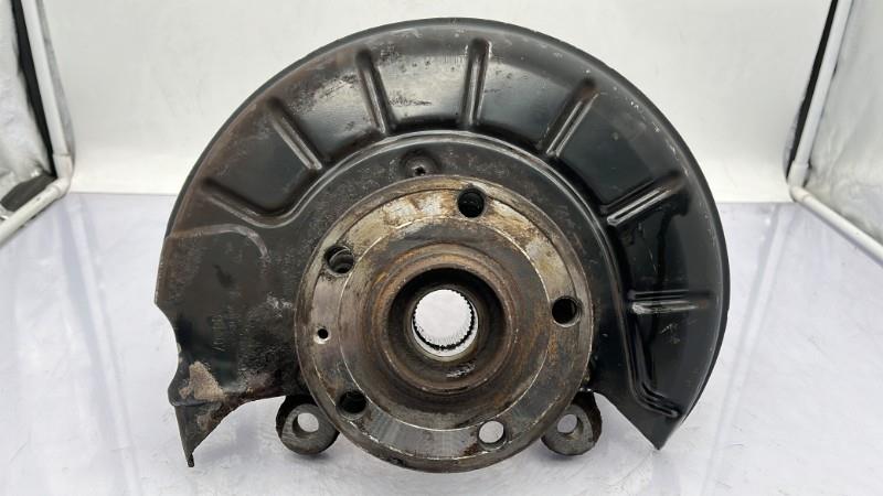 Fusee avant droit VOLKSWAGEN GOLF PLUS PHASE 1 Diesel - 1