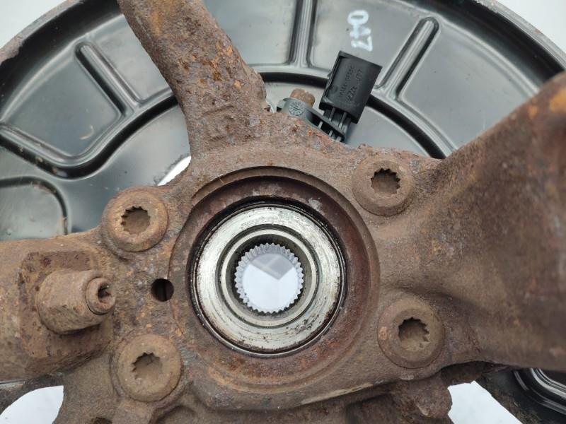 Fusee avant gauche VOLKSWAGEN GOLF 5 Diesel - 1