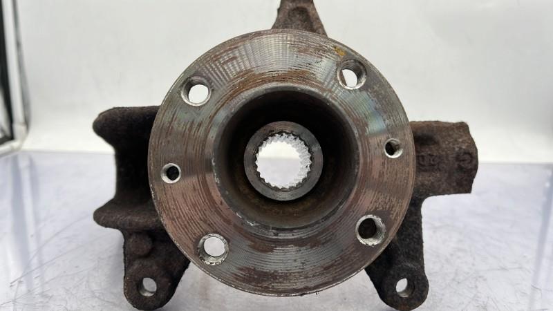 Fusee avant gauche RENAULT MEGANE 2 PHASE 1 Essence - 1