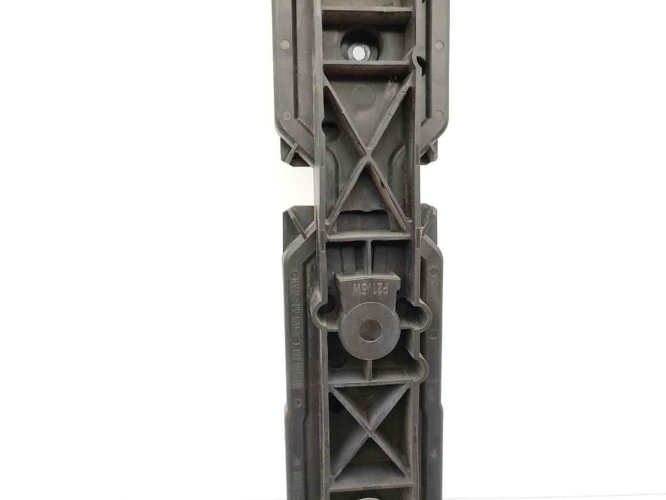 Base portalampade fanale posteriore destro NISSAN NV400 Diésel - 1