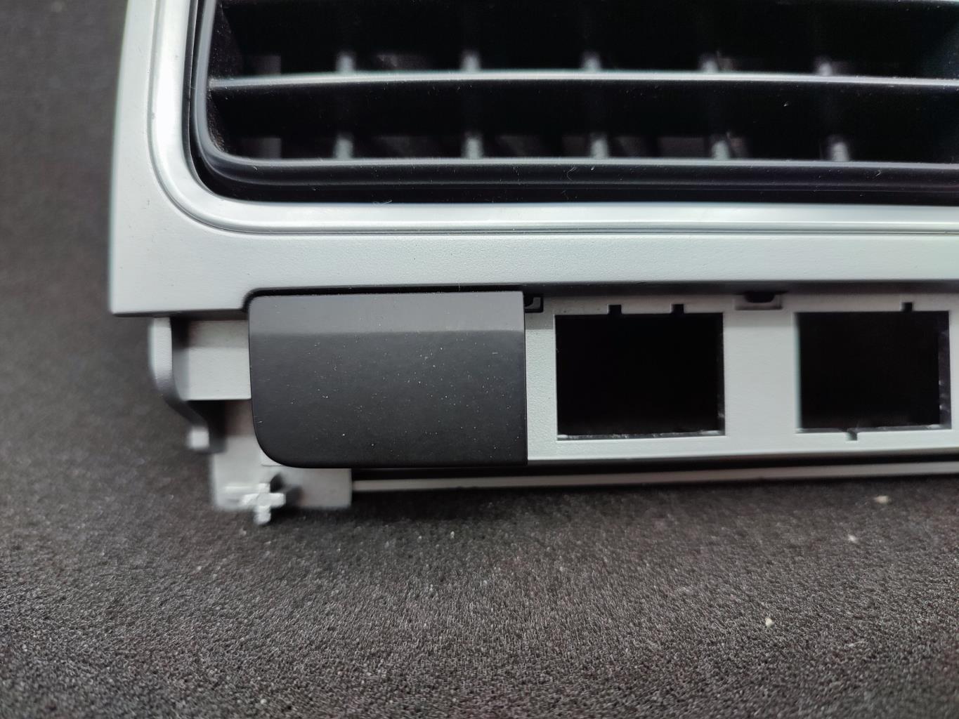Bocchetta aerazione cruscotto VOLKSWAGEN POLO 5 PHASE 1 Gasolina - 1