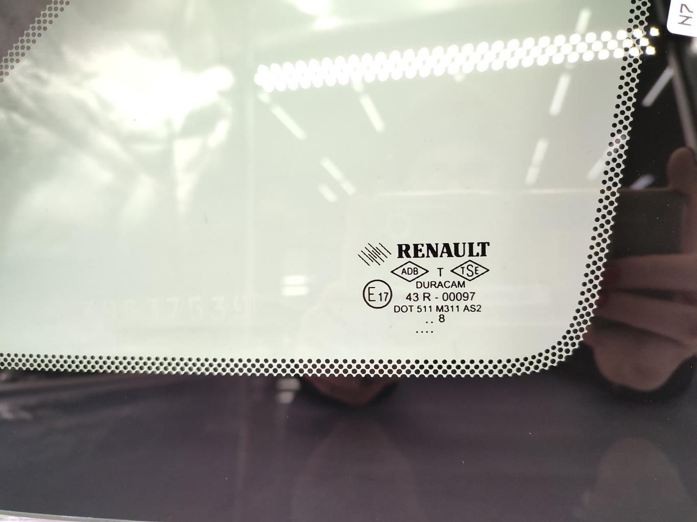 Custode arriere droit RENAULT CLIO 3 PHASE 1 BREAK Diesel - 1