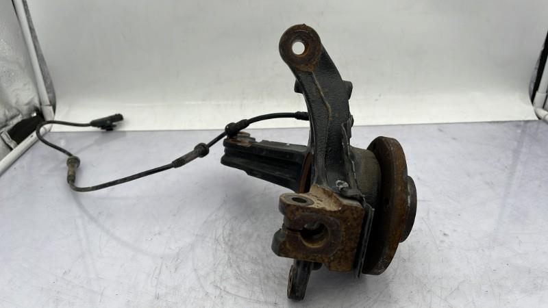 Fusee avant droit RENAULT CLIO 4 PHASE 2 Diesel - 1