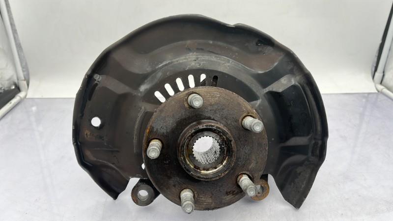 Fusee avant droit TOYOTA VERSO-S PHASE 1 Essence - 1