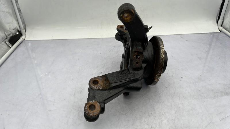Fusee avant gauche RENAULT CLIO 4 PHASE 1 Diesel - 1