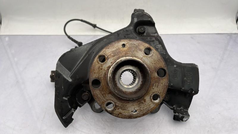 Fusee avant gauche OPEL CORSA D PHASE 1 Essence - 1