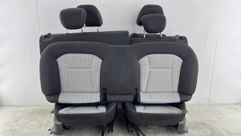 Interieur complet AUDI A1 1 PHASE 1 Diesel - 1