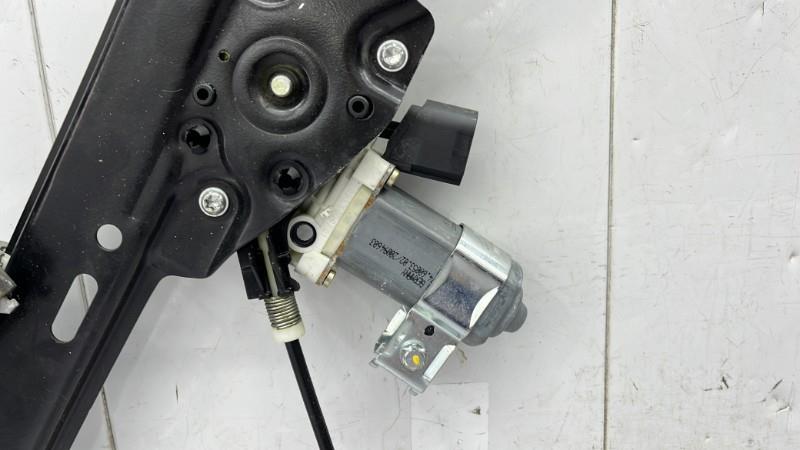 Alzacristalli elettrico anteriore destro BMW SERIE 5 E60 PHASE 2 Diésel - 1