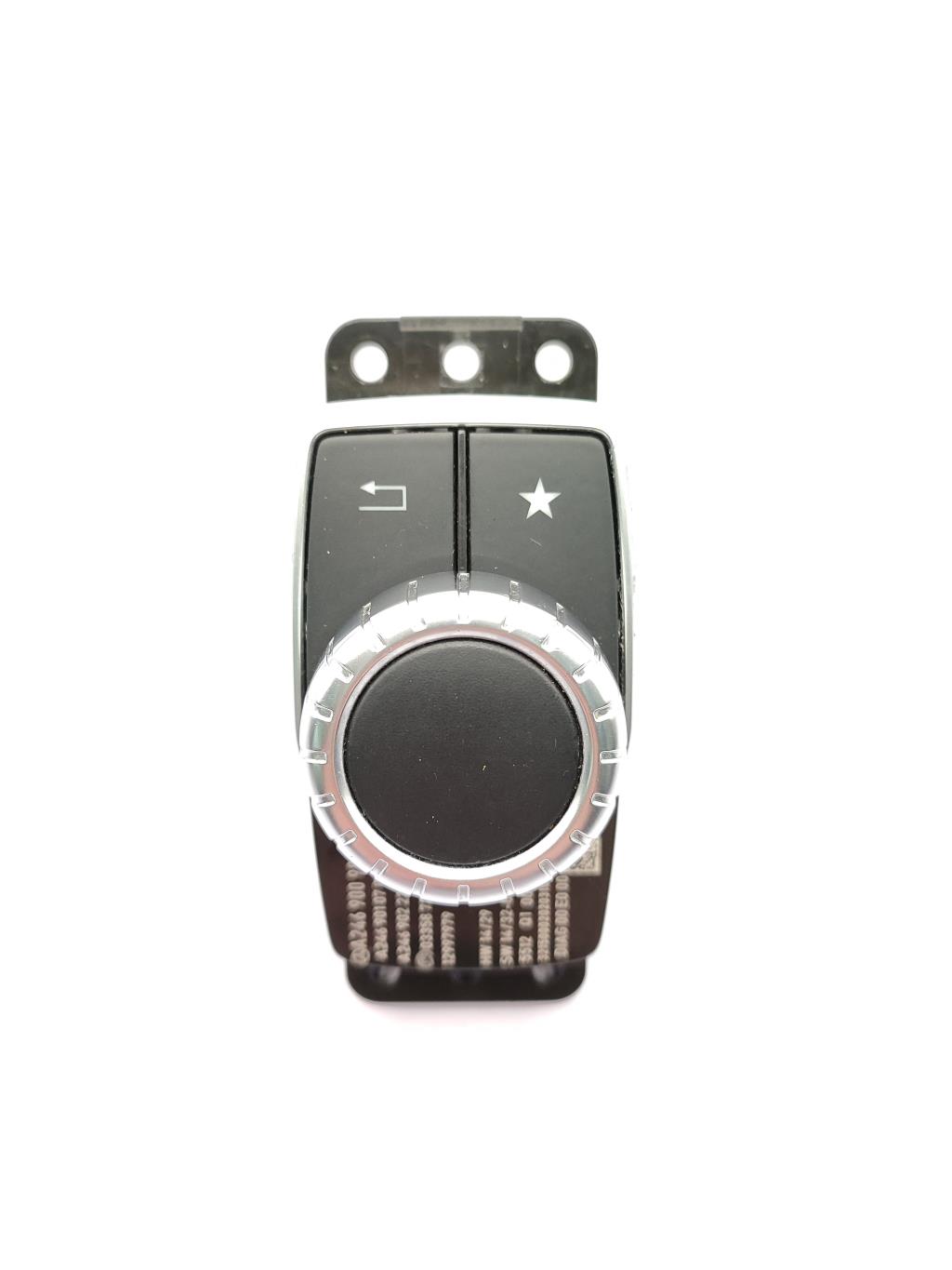 Commande GPS MERCEDES CLASSE CLA 117 SHOOTING BREAK Essence - 1