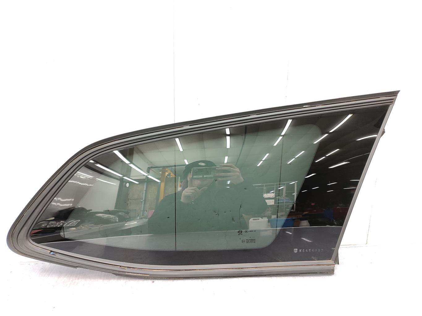 Vetro laterale fisso posteriore destro PEUGEOT 308 2 SW PHASE 2 BREAK Diésel - 1