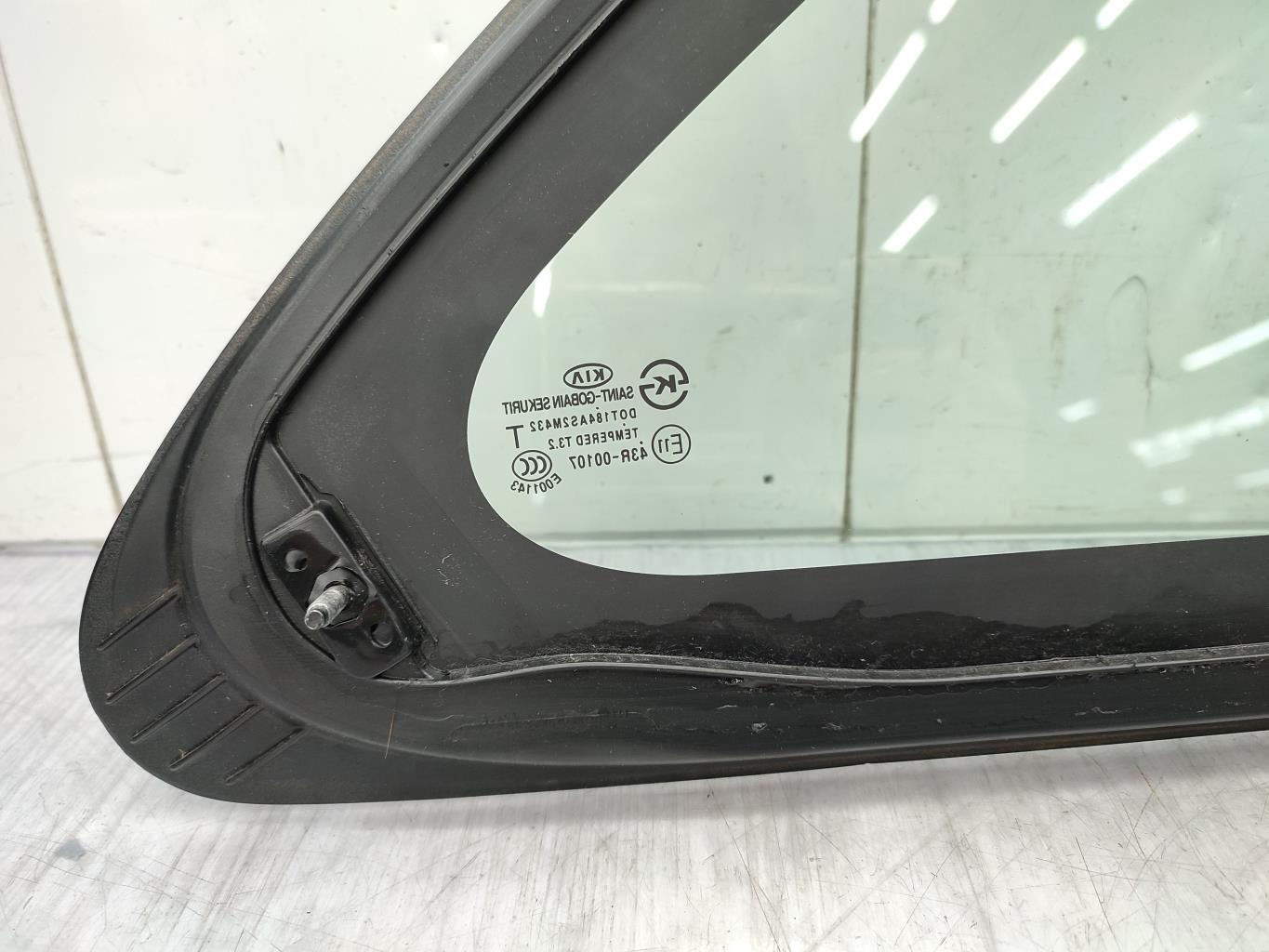 Custode arriere gauche KIA RIO 3 PHASE 2 Essence - 1