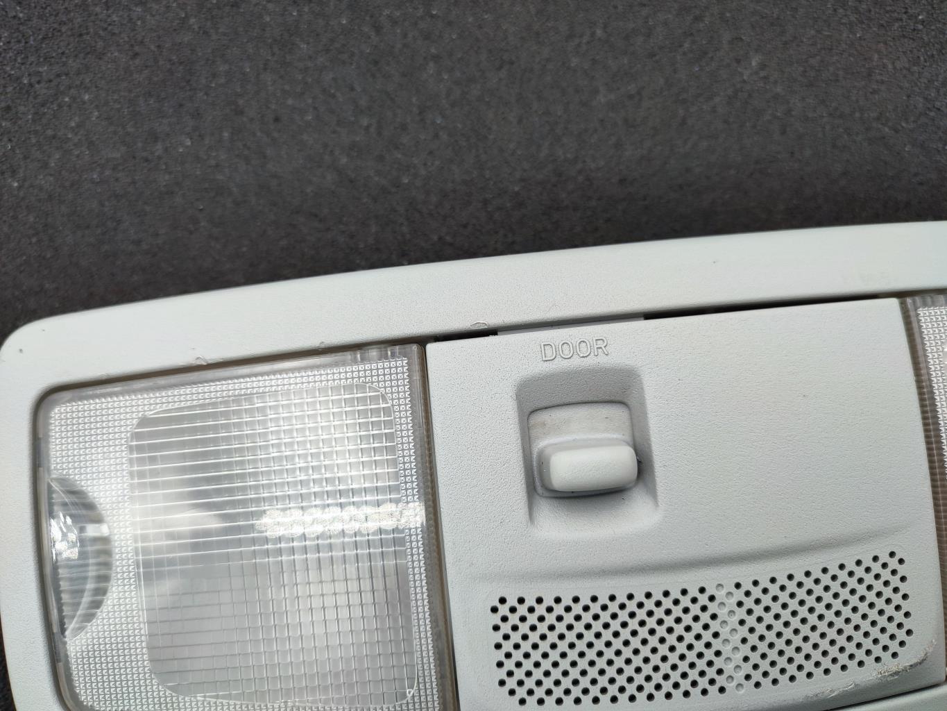 Luce di cortesia PEUGEOT 4007 Diésel - 1