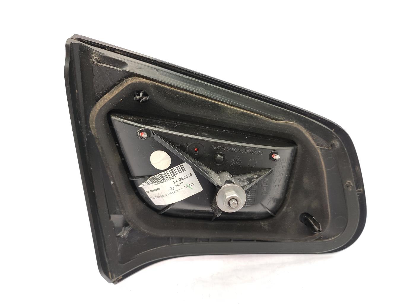 Feu arriere secondaire droit (feux) CITROEN C3 2 PHASE 2 Diesel - 1