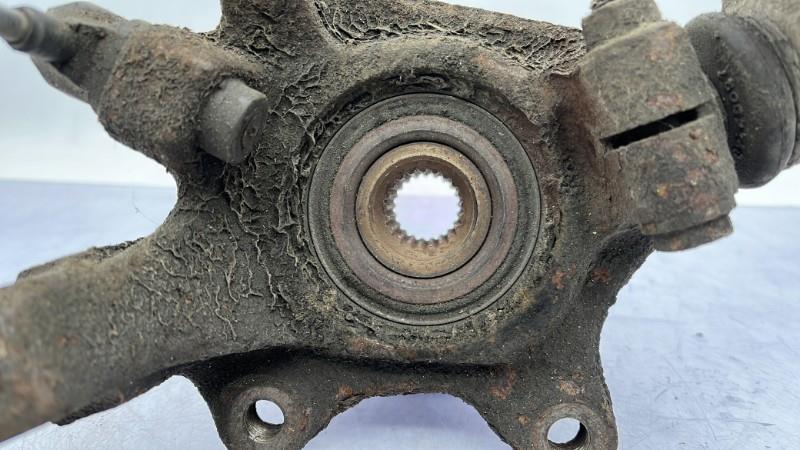 Fusee avant droit RENAULT CLIO 2 PHASE 2 Diesel - 1