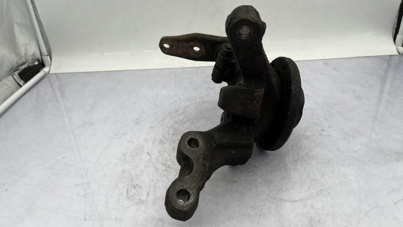 Fusee avant gauche RENAULT CLIO 2 PHASE 1 Diesel - 1