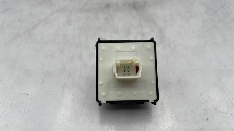 Interruttore lavacristalli anteriore sinistro CITROEN C3 3 PHASE 2 Diésel - 1