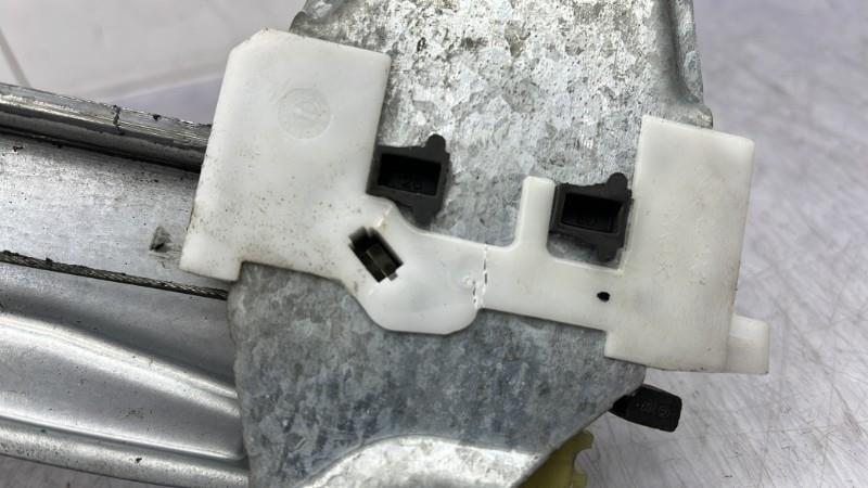 Alzacristalli elettrico anteriore destro PEUGEOT 308 1 SW PHASE 1 BREAK Diésel - 1
