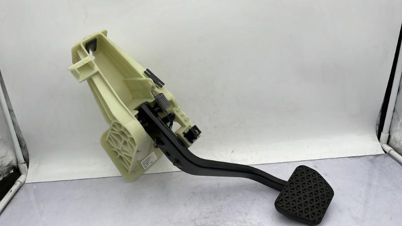 Pedale del freno BMW X3 F25 PHASE 1 Diésel - 1