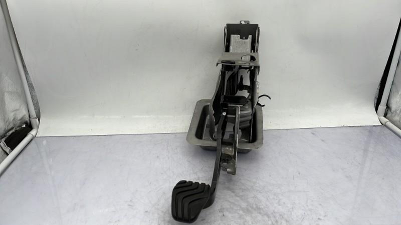 Pedale de frein NISSAN MICRA 5 Essence - 1