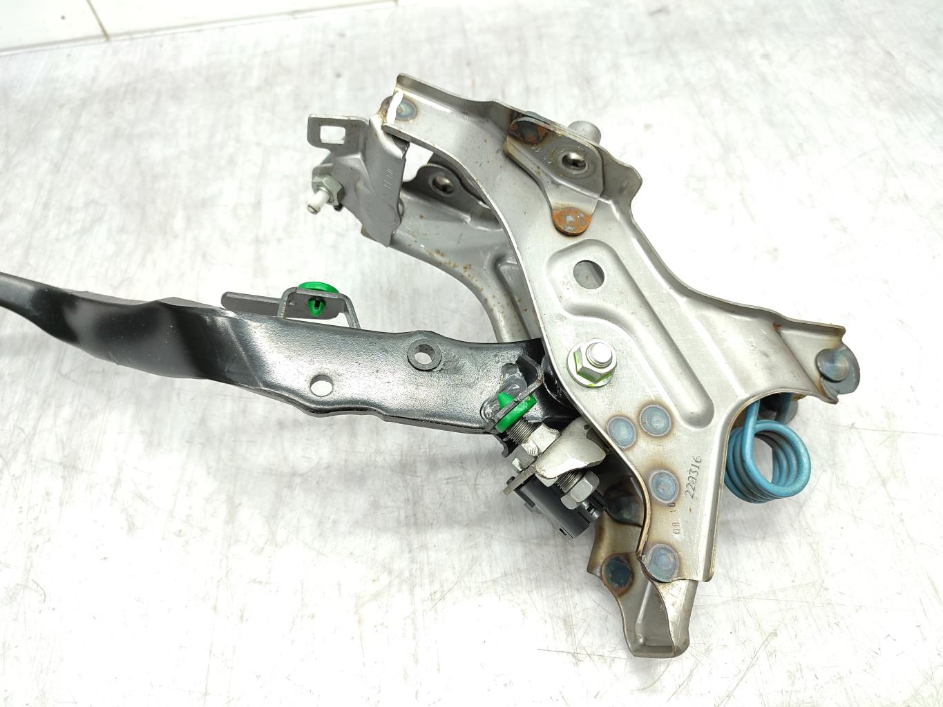 Pedale d'embrayage TOYOTA AURIS 2 PHASE 2 Essence - 1