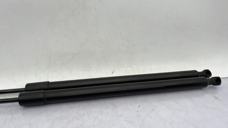 Verin de coffre RENAULT MODUS PHASE 1 Essence - 1