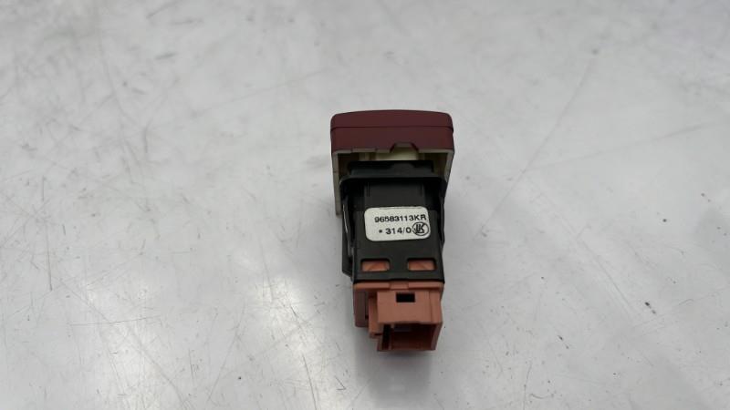 Bouton de warning CITROEN BERLINGO 2 PHASE 1 Diesel - 1