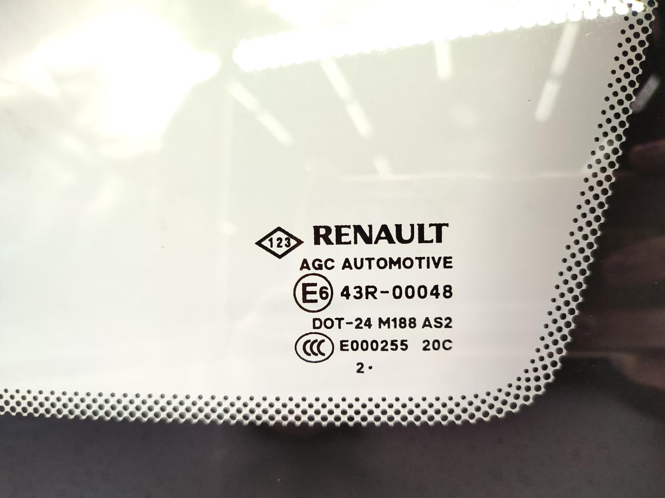Custode arriere droit RENAULT MEGANE 3 PHASE 2 BREAK Diesel - 1