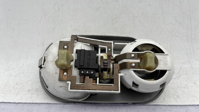 Eclairage de plafonnier RENAULT CLIO 2 PHASE 1 Essence - 1