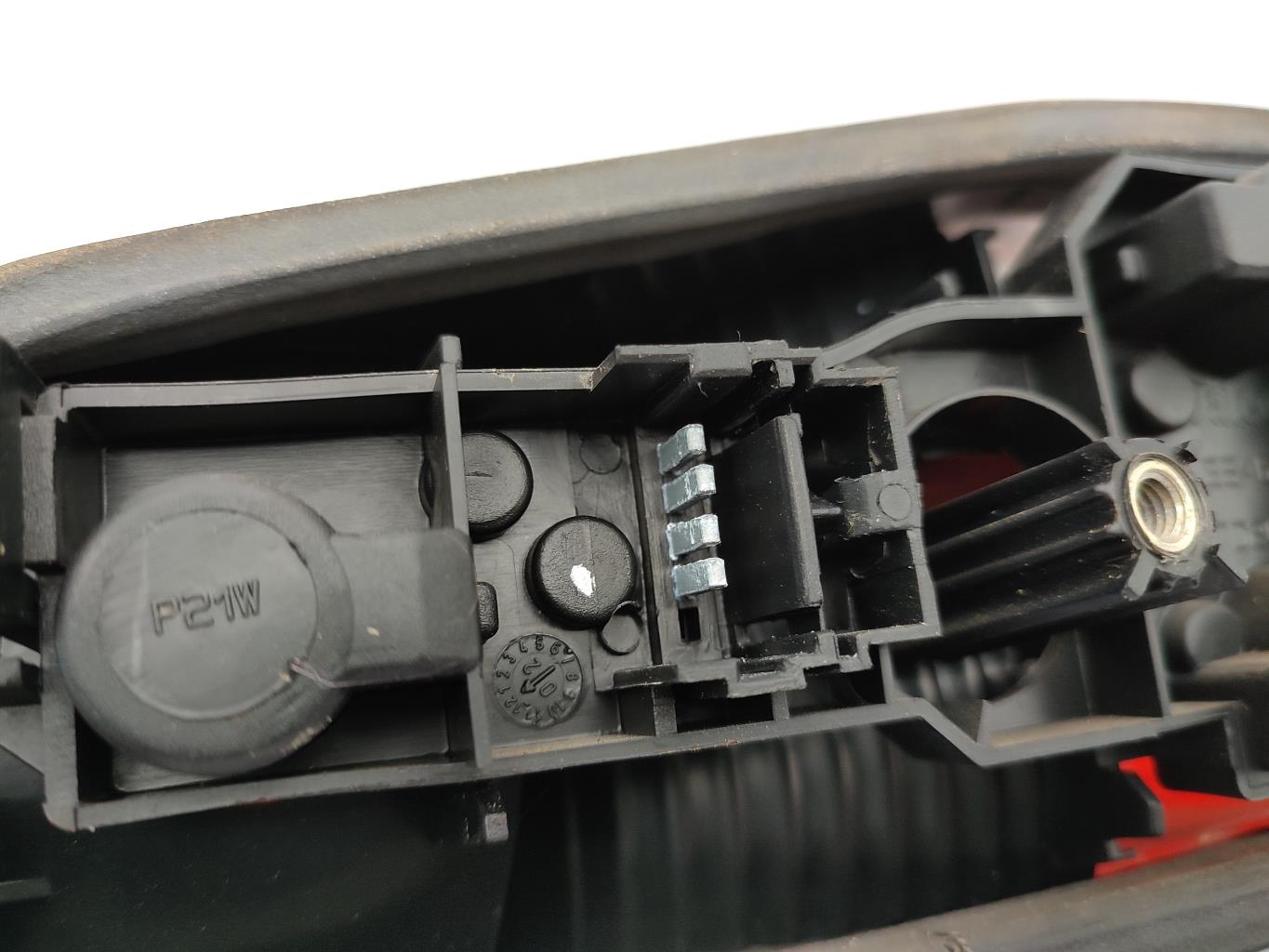 Feu arriere secondaire gauche (feux) RENAULT LAGUNA 2 PHASE 1 Diesel - 1