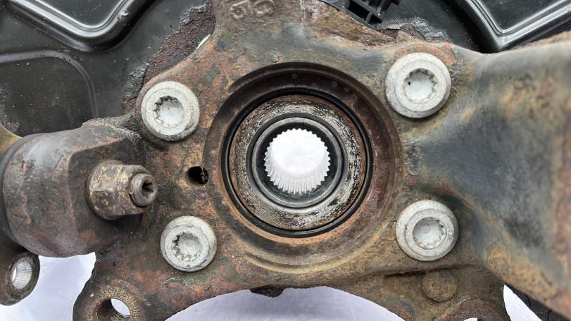 Fusee avant gauche VOLKSWAGEN CADDY 3 PHASE 1 Diesel - 1