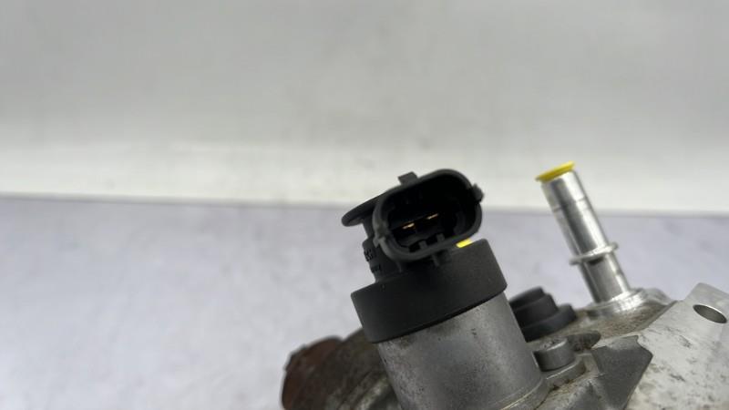 Pompe à injection CITROEN C4 2 PHASE 1 Diesel - 1
