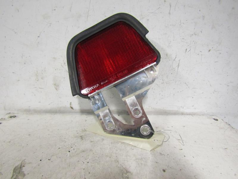 Luce stop centrale TOYOTA AVENSIS 2 PHASE 1 Diésel - 1