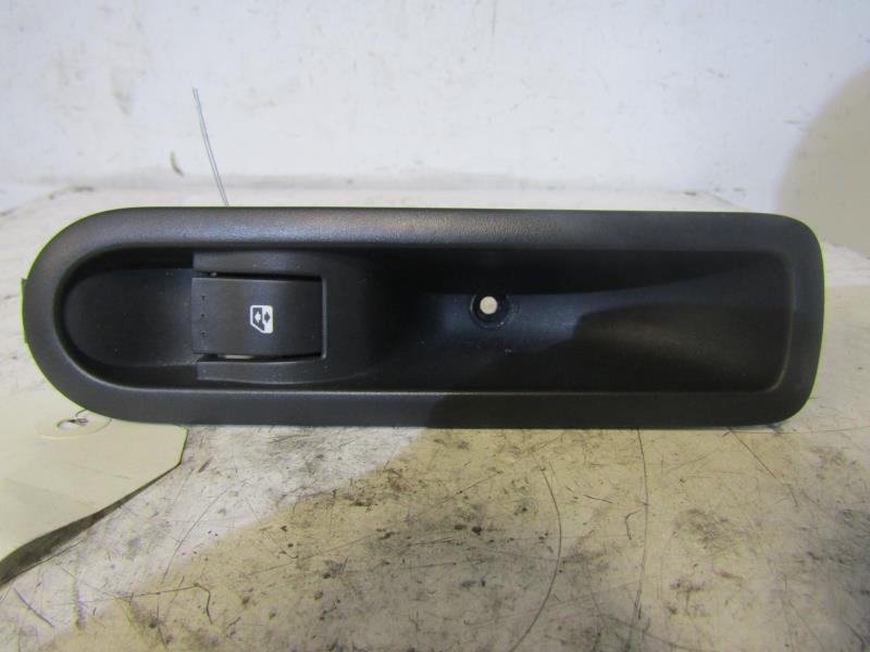 Interruttore lavacristalli posteriore sinistro RENAULT MEGANE 2 PHASE 1 BREAK Gasolina - 1