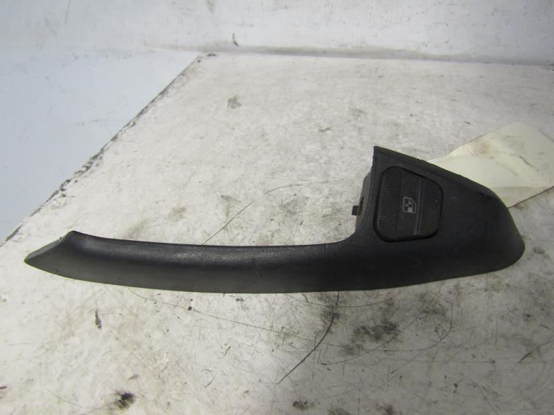 Interruttore lavacristalli posteriore sinistro VOLKSWAGEN GOLF 3 BREAK  - 1