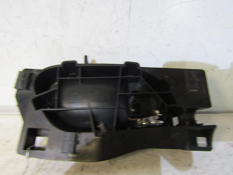 Maniglia interna posteriore sinistra PEUGEOT 407 PHASE 1 BREAK Diésel - 1