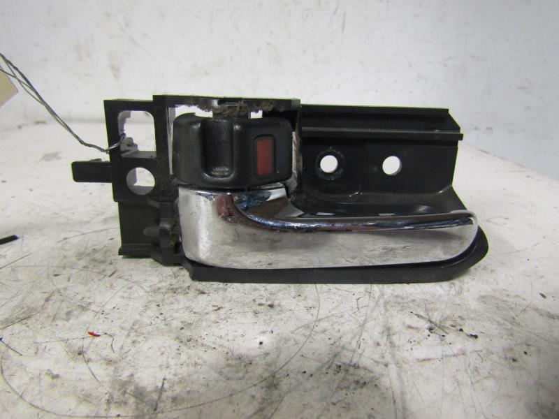 Maniglia interna posteriore sinistra TOYOTA AVENSIS 2 PHASE 1 Diésel - 1
