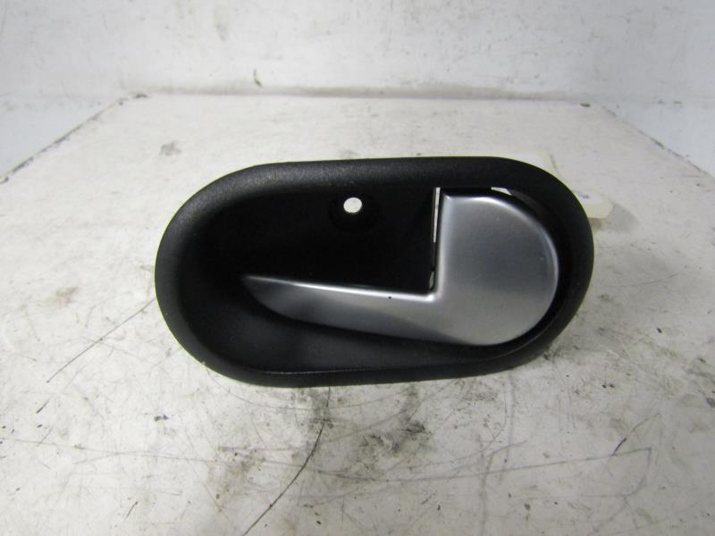 Maniglia interna anteriore destra FORD FIESTA 5 PHASE 2 Diésel - 1
